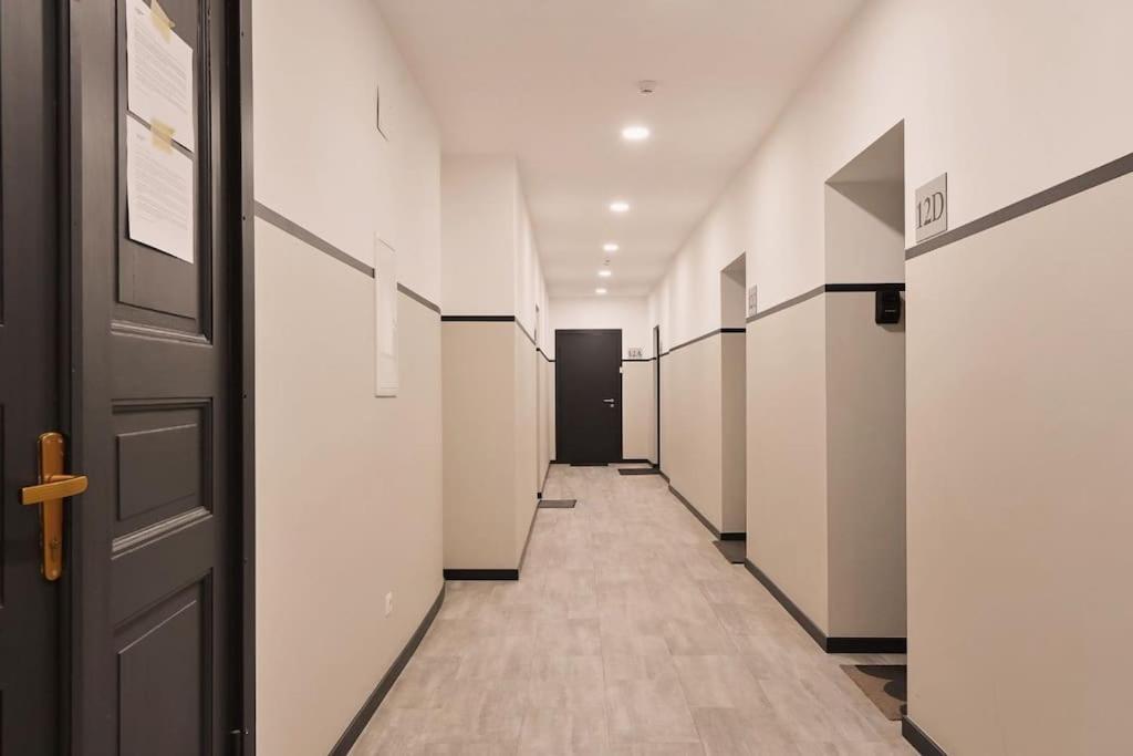 Central & Functional Studio Riga Exteriör bild