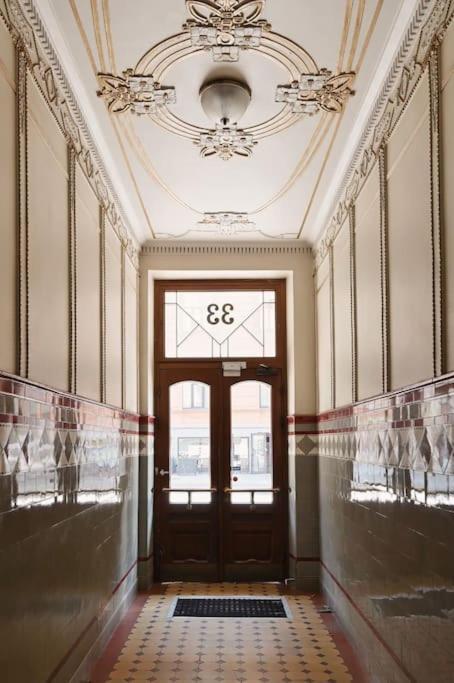 Central & Functional Studio Riga Exteriör bild